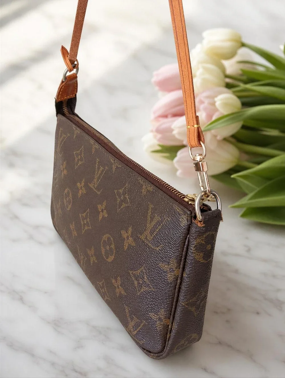 Louis Vuitton Pochette Accessoires Monogram Crossbody Bag💓 Vintage 1999